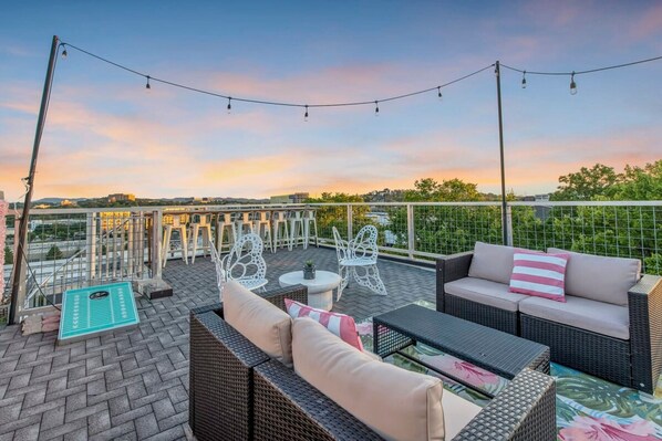 Hus | 4 soveværelser, skrivebord, internet