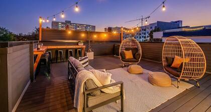 Close to the Gulch - Book Today