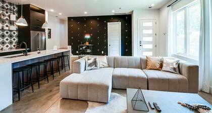 Close to the Gulch - Book Today