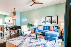 Hus | 3 soverom, skrivebord og internett