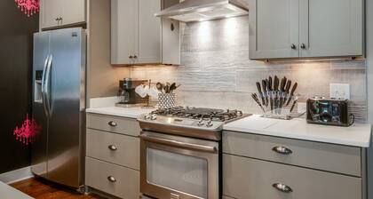 Close to the Gulch - Book Today