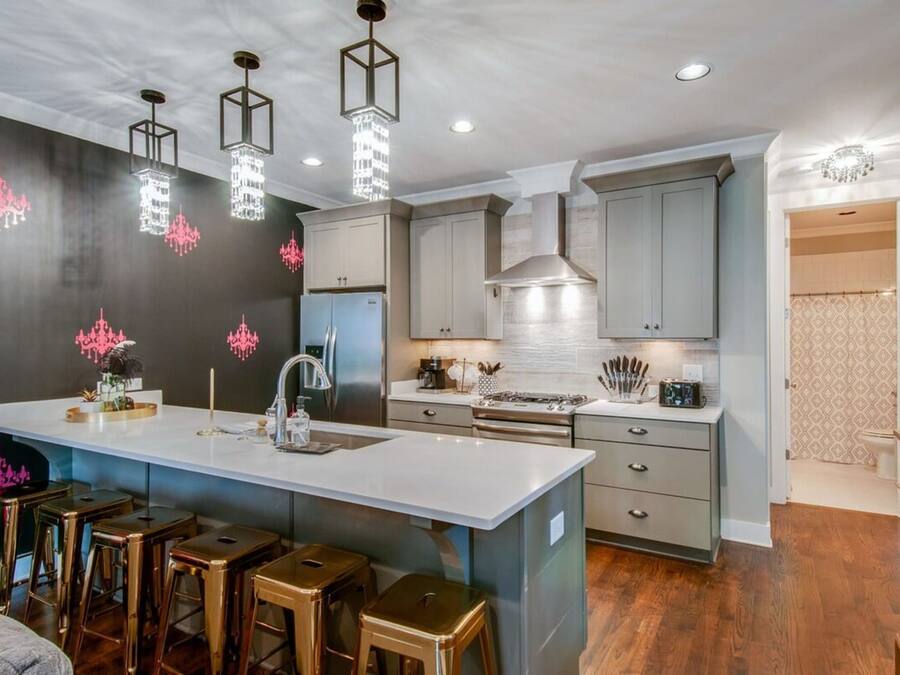 Casa | 4 quartos, escrivaninha, acesso à internet de alta velocidade