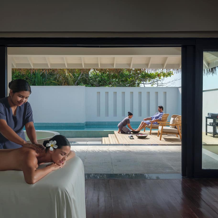 Couples treatment rooms, body treatments, hydrotherapy, aromatherapy