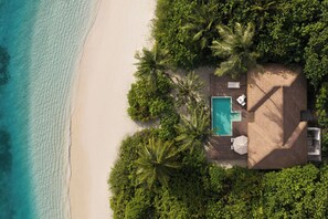 Villa, 1 King Bed, Private Pool, Beachfront | Free minibar items, in-room safe, desk, laptop workspace - Noku Maldives, Vignette Collection by IHG (Kudafunafaru)