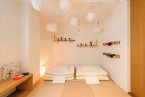 Basic Double Room, Non Smoking, City View
