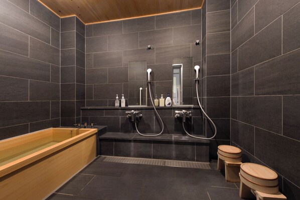 Salle de bain commune