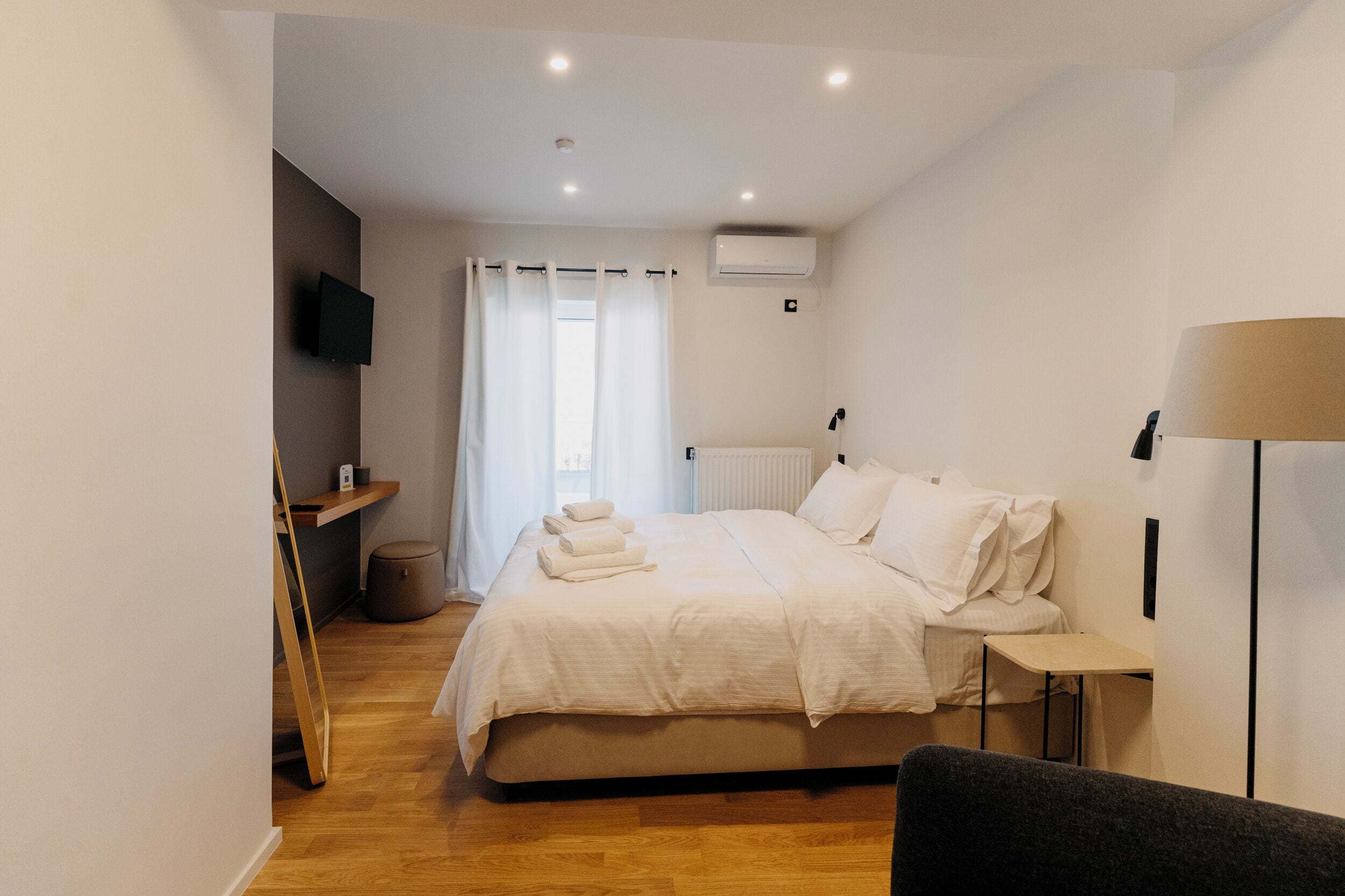 Penthouse (75 sqm) with Panoramic Acropolis View | 1 室のベッドルーム、エジプト綿のシーツ、高級寝具、ピロートップベッド