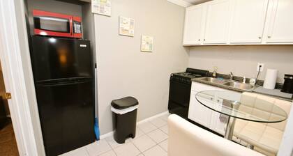 1 Bedroom Apartment Close to Notre Dame 1309 6