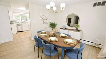 3 bedrooms, Internet