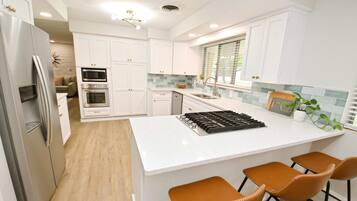 House | 3 bedrooms, Internet