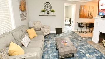 3 bedrooms, Internet