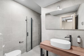 Villa | Bathroom