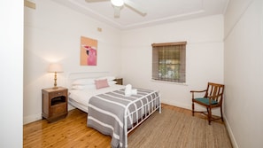3 dormitorios, tabla de planchar con plancha, wifi gratis y ropa de cama