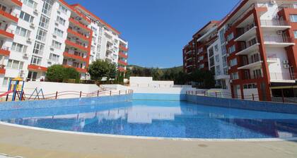 MENADA*CROWN Fort* Cozy Studio