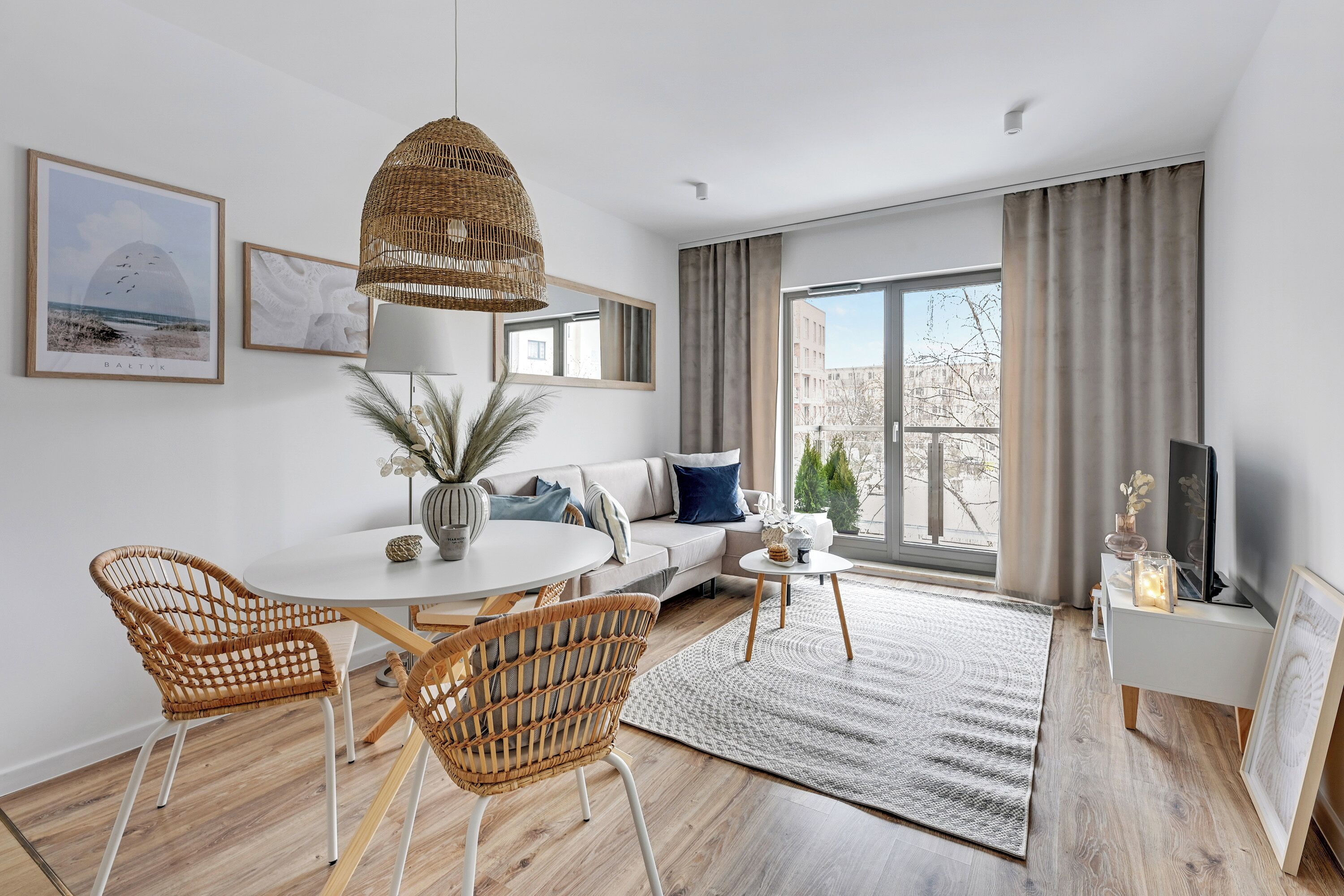 Design Apartment | Hypo-allergenic bedding, individually decorated, individually furnished