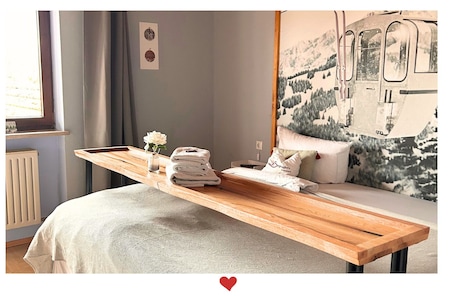 Camera Comfort con letto matrimoniale o 2 letti singoli, balcone, vista montagna | Wi-Fi gratuito. Berghupferl-Alm
