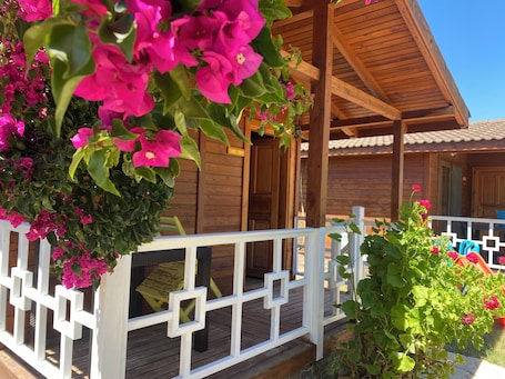 Superior Double Room, Balcony, Garden View | Garden view
