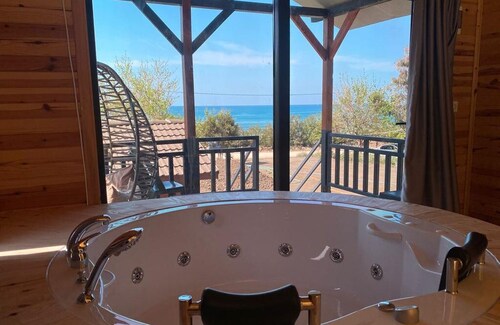 Karaöz Ada Bungalows & Villa