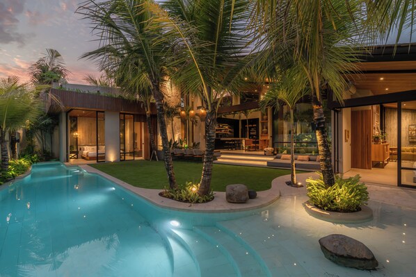 Outdoor pool - Cala Blanca (Munggu)