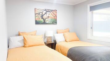 4 dormitorios, tabla de planchar con plancha, wifi gratis y ropa de cama