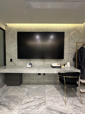 Suite Twin Room | 1 Schlafzimmer, Schreibtisch, laptopgeeigneter Arbeitsplatz