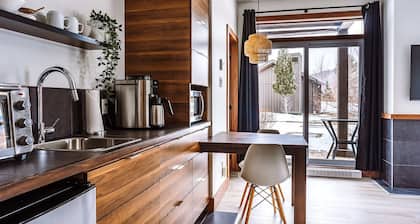 Lakefront Studio with Resort, Mountain View
