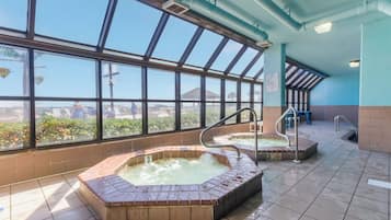 Indoor spa tub