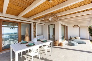 Outdoor dining - Villa LUNA (Campulongu)