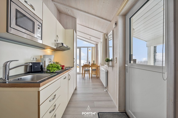 Kühlschrank, Mikrowelle, Herdplatte, Geschirrspüler