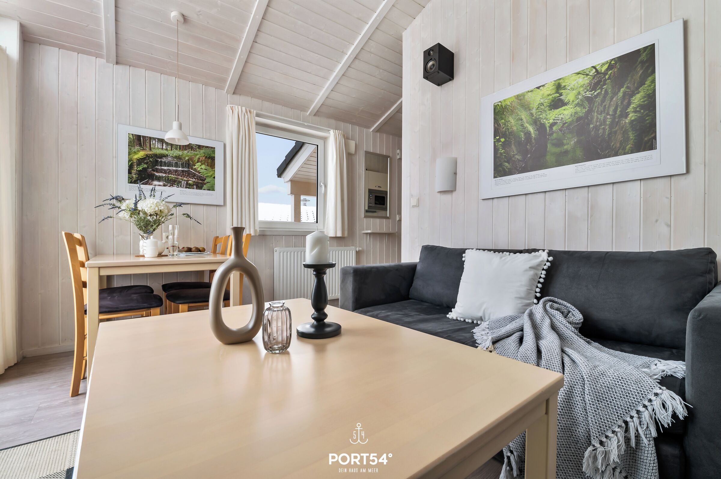 Fernseher, Kamin, DVD-Player, Stereoanlage