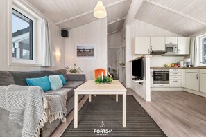 Fernseher, Kamin, DVD-Player, Stereoanlage