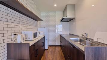 Luxury Villa, Mountain View | Private kitchen | Electric kettle