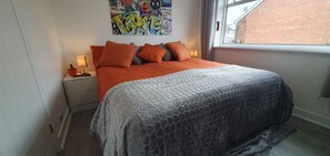 3 quartos, ferros/tábuas de passar roupa, Wi-Fi, roupa de cama