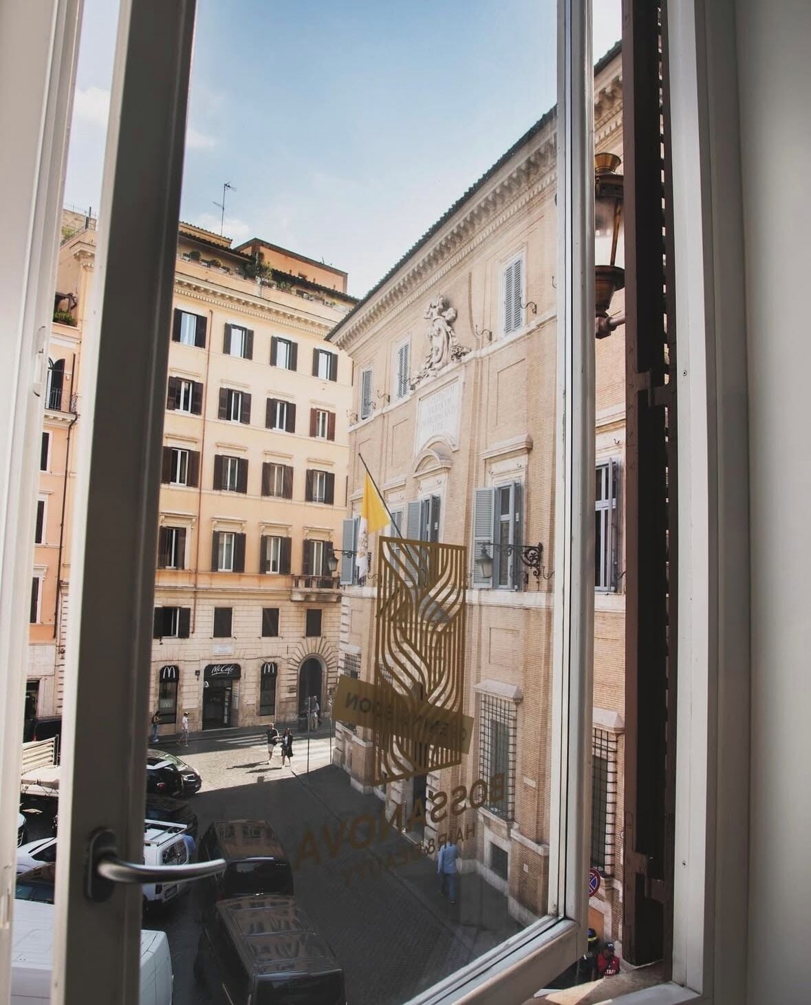 Couples treatment rooms, body treatments, hot stone massages