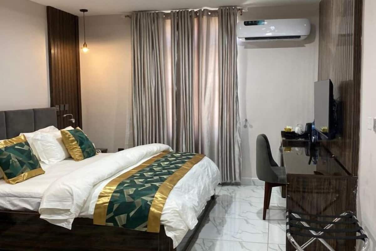 Standard Room, Balcony, City View | Desk, laptop workspace, free WiFi
