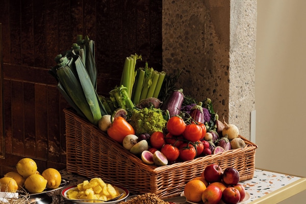 Daily buffet breakfast (DKK 99 per person)