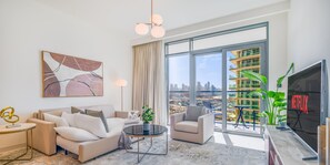 Living area - LUX The Marina Vista Beachfront Suite 4 (Dubai)