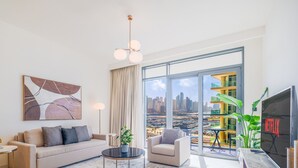 Living area - LUX The Marina Vista Beachfront Suite 4 (Dubai)