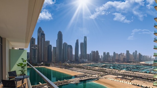 Balcony - LUX The Marina Vista Beachfront Suite 4 (Dubai)