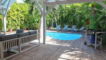 Piscine extérieure, piscine chauffée