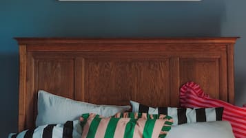 1 makuuhuone, työpöytä, silitysrauta/-lauta, Wi-Fi