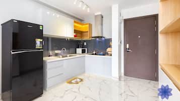 Placa de cocina, utensilios de cocina