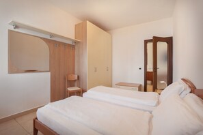 6 bedrooms, free WiFi, bed sheets