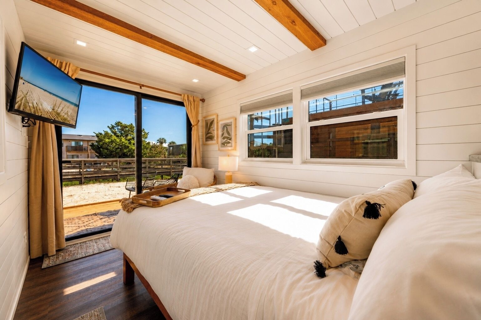 WiFi (free), bed sheets