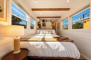 WiFi (free), bed sheets - Tiny Beach Boardwalk Bungalow D | Rooftop Retreat (Fort Walton Beach)