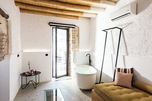 Honeymoon-Suite, Hügelblick | Zimmersafe, kostenloses WLAN