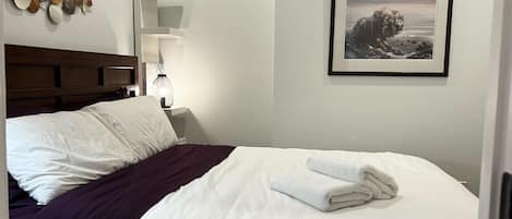 2 chambres, fer et planche à repasser, Wi-Fi, draps fournis