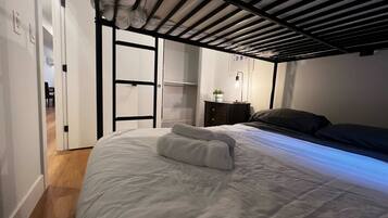 2 bedrooms, iron/ironing board, WiFi, bed sheets