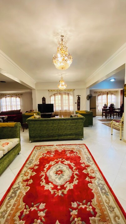 Charming 3-bedroom house with AC and WiFi in brilliant Luxor