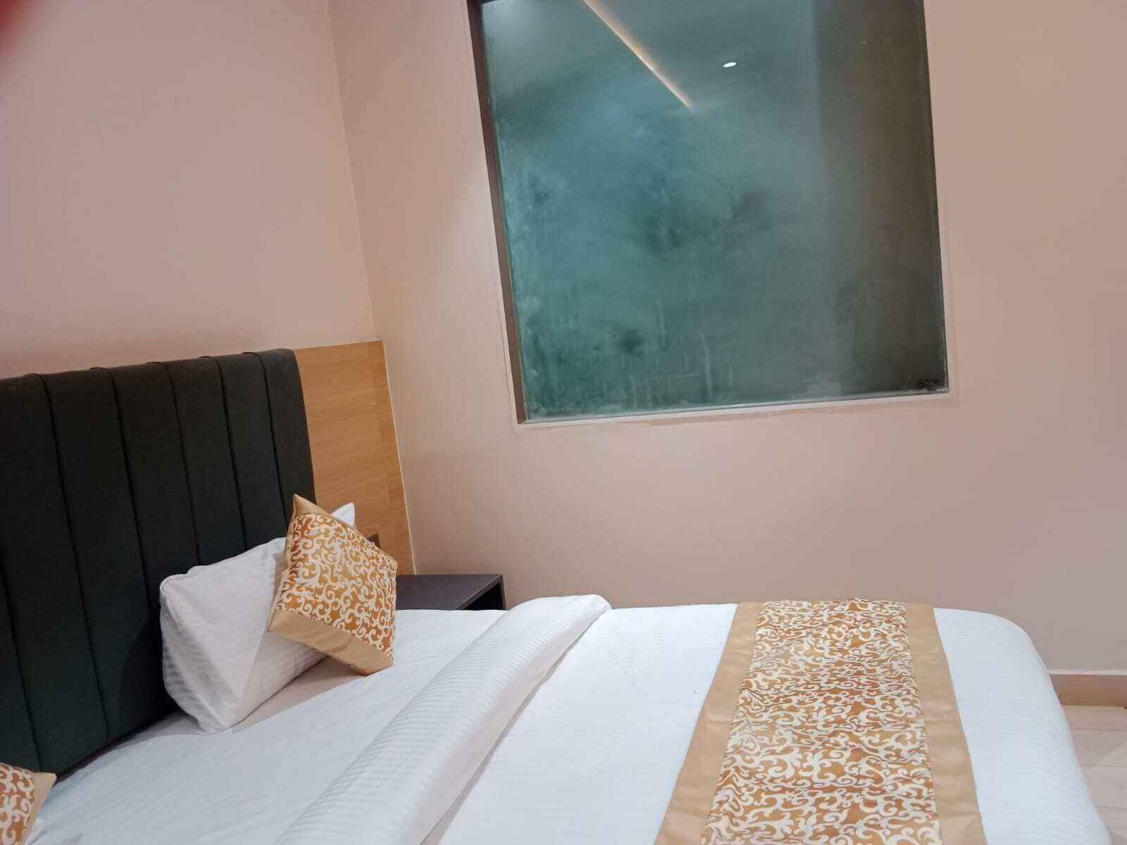 Deluxe-huone | Työpöytä, ilmainen Wi-Fi